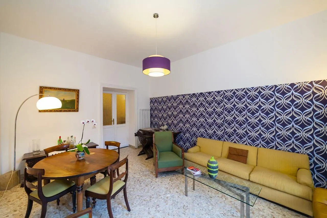 Domus Ovidio Daire Roma İtalya
